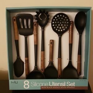 Miu 8 Silicone Utensil Set with Walnut Wood Handles